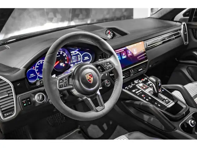 Porsche Cayenne view 9