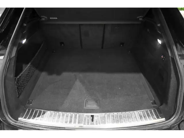 Porsche Cayenne view 29