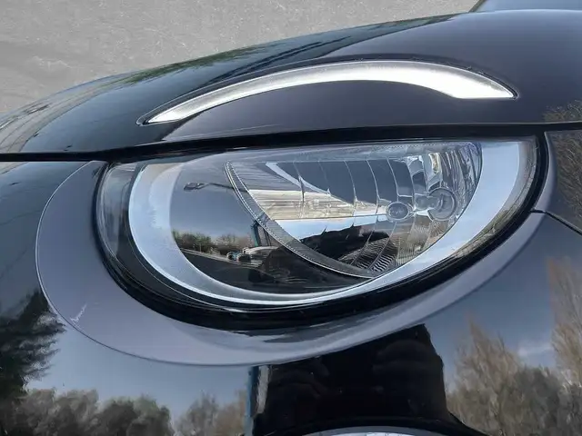 Fiat 500E view 13