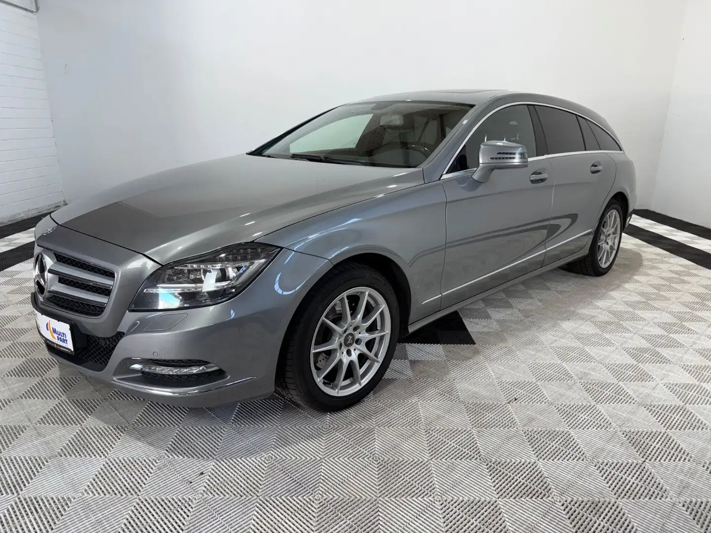 Mercedes-Benz CLS 350 °Navi°Cam°Pano°AHK°Top°Mem Grau - 1