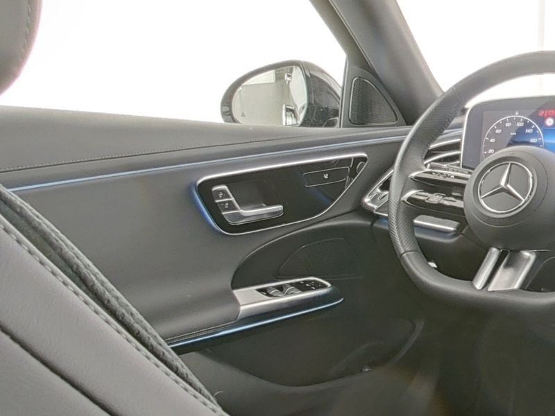Mercedes-Benz E 220 T d AMG-Line ADVANCED NIGHT PANO AHK DISTR — photo 9