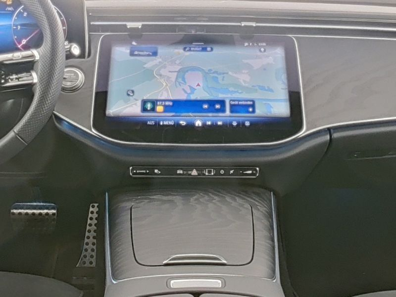 Mercedes-Benz E 220 T d AMG-Line ADVANCED NIGHT PANO AHK DISTR — photo 5