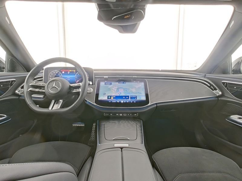 Mercedes-Benz E 220 T d AMG-Line ADVANCED NIGHT PANO AHK DISTR — photo 7