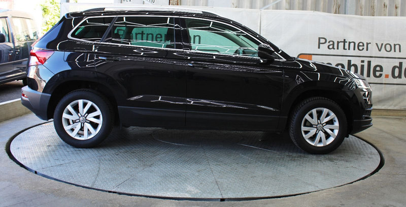 Skoda Karoq *Tüv&Inspektion Neu*Scheckheft*ACC*LED* — photo 12