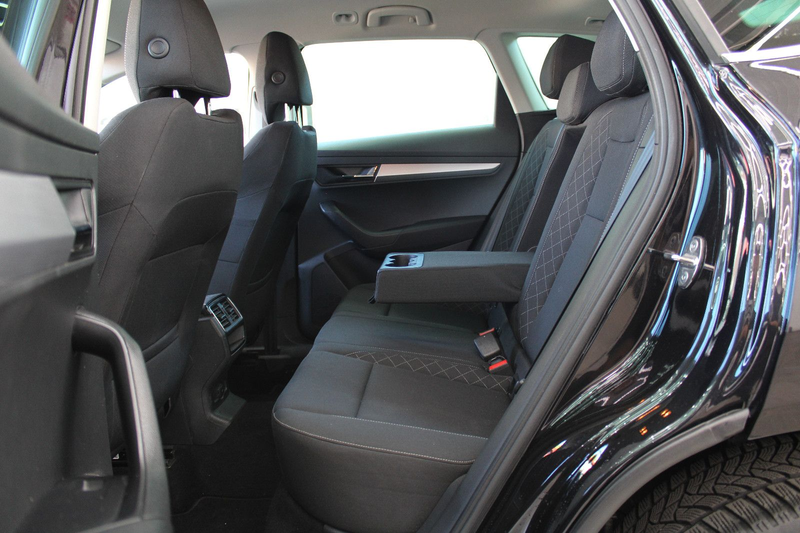 Skoda Karoq *Tüv&Inspektion Neu*Scheckheft*ACC*LED* — photo 8