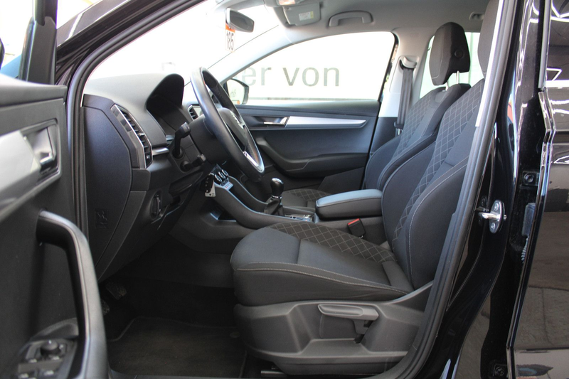 Skoda Karoq *Tüv&Inspektion Neu*Scheckheft*ACC*LED* — photo 4