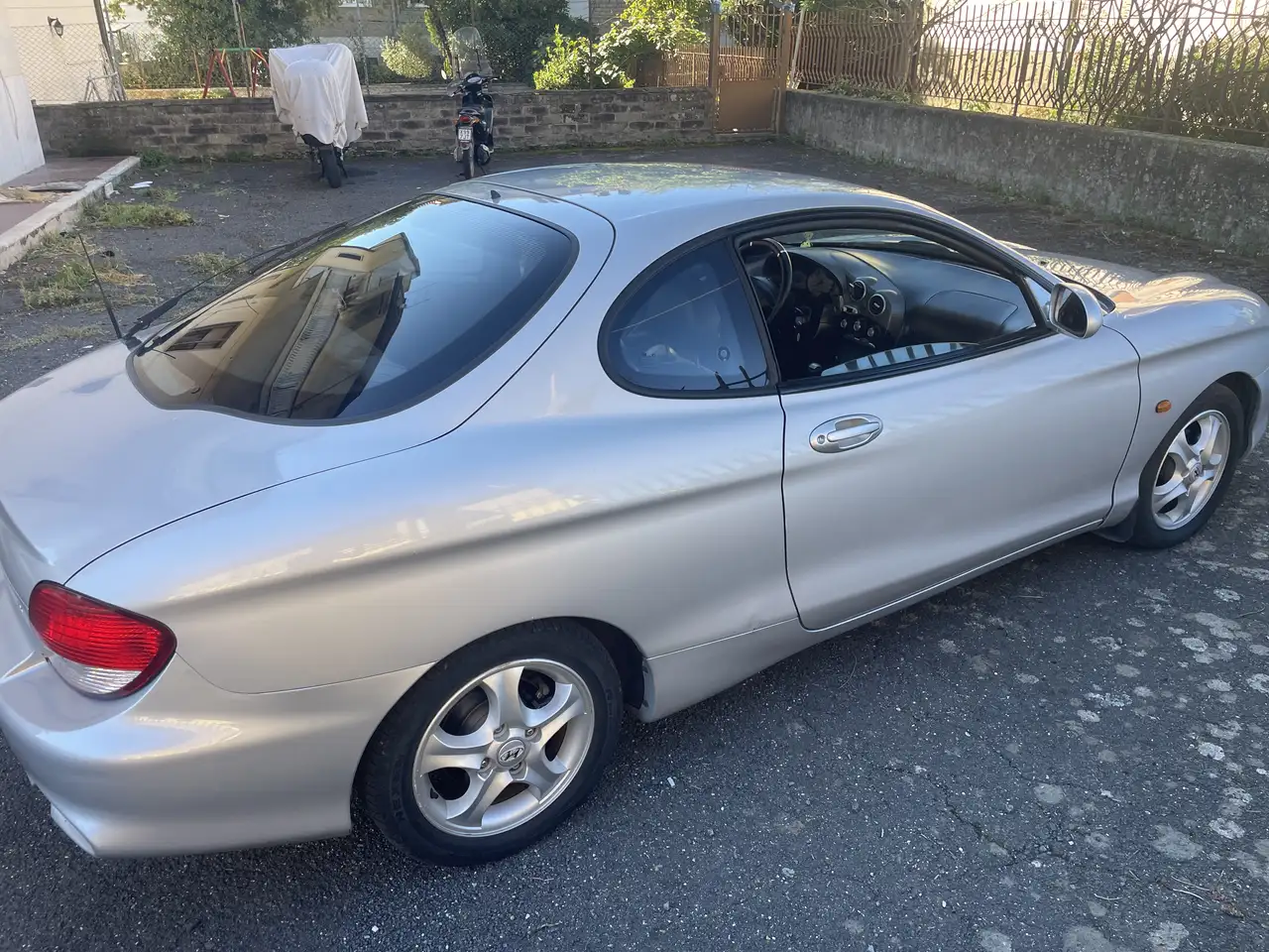 Hyundai Coupe 1.6i 16v Air, foto 4