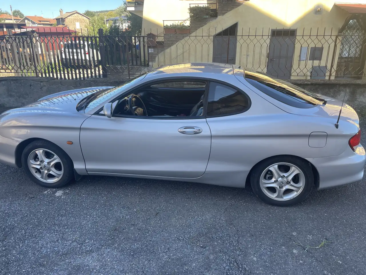 Hyundai Coupe 1.6i 16v Air, foto 3