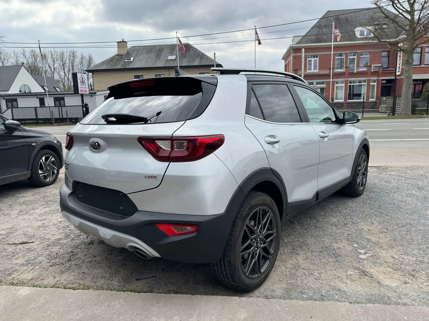 Kia Stonic 1.0 T Black Edition ISG Silber - 2