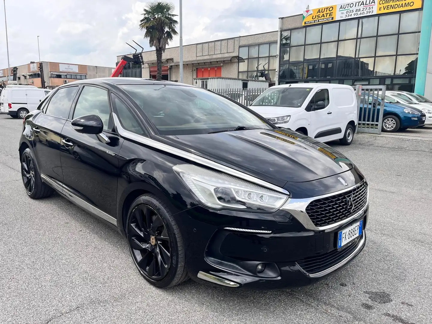 DS Automobiles DS 5 DS5 2.0 bluehdi Chic Negro - 2