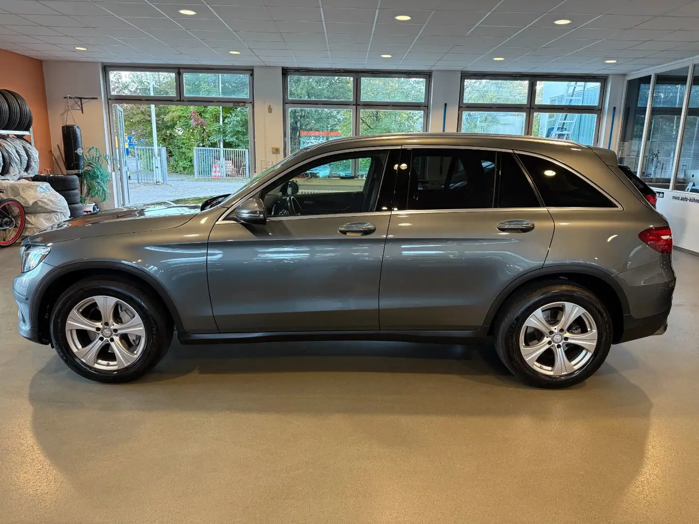 Mercedes-Benz GLC 250 d 4Matic*Pan.Dach*AHK*Kamera*Totwinkel* Gris - 2