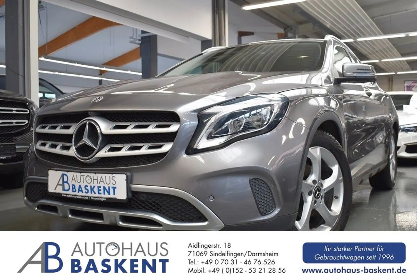 Mercedes-Benz GLA 180 URBAN*LED*360°KAMERA*SHZ*PDC*ALU* Gris - 1