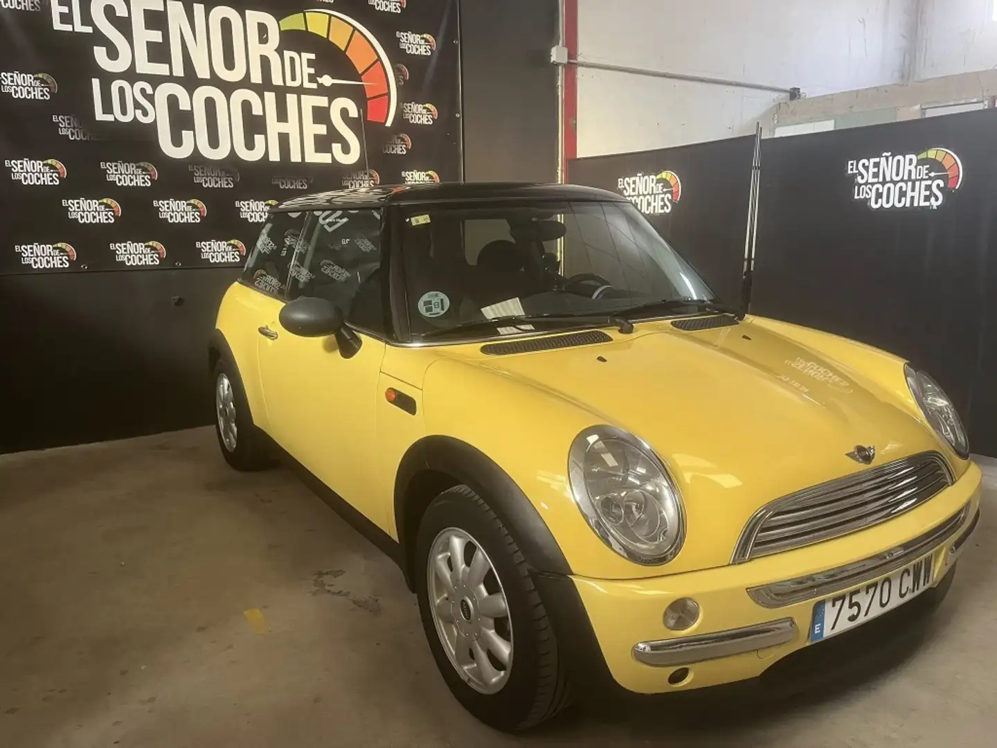 MINI One Jaune - 1