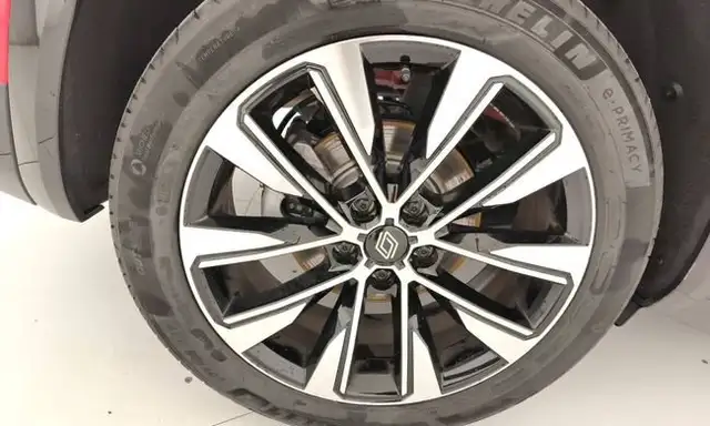 Renault Austral view 11