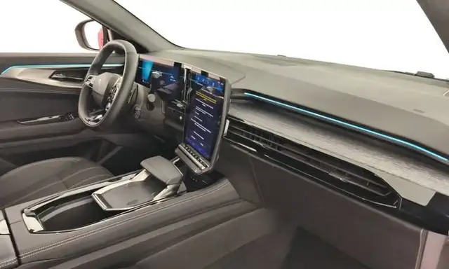 Renault Austral view 12
