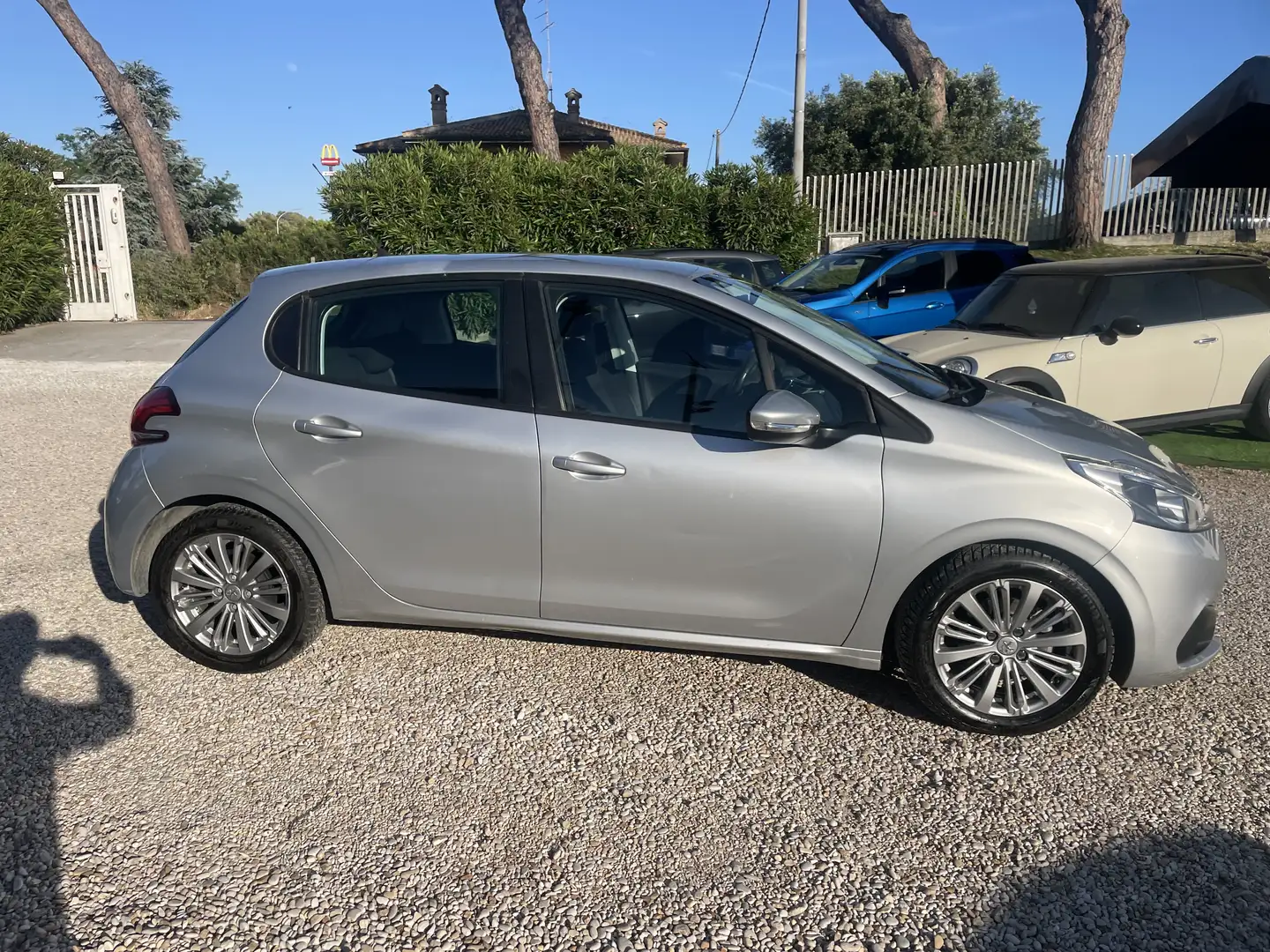Peugeot 208 5p 1.6 bluehdi Allure 100cv - 1
