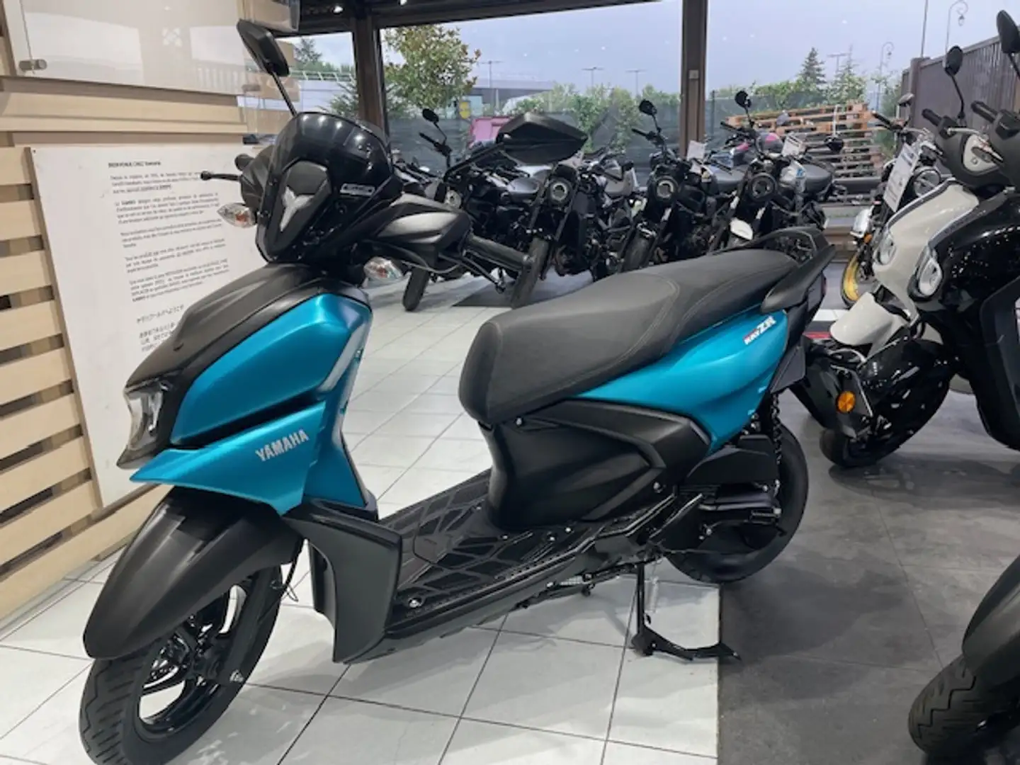 Yamaha RayZR Blau - 2