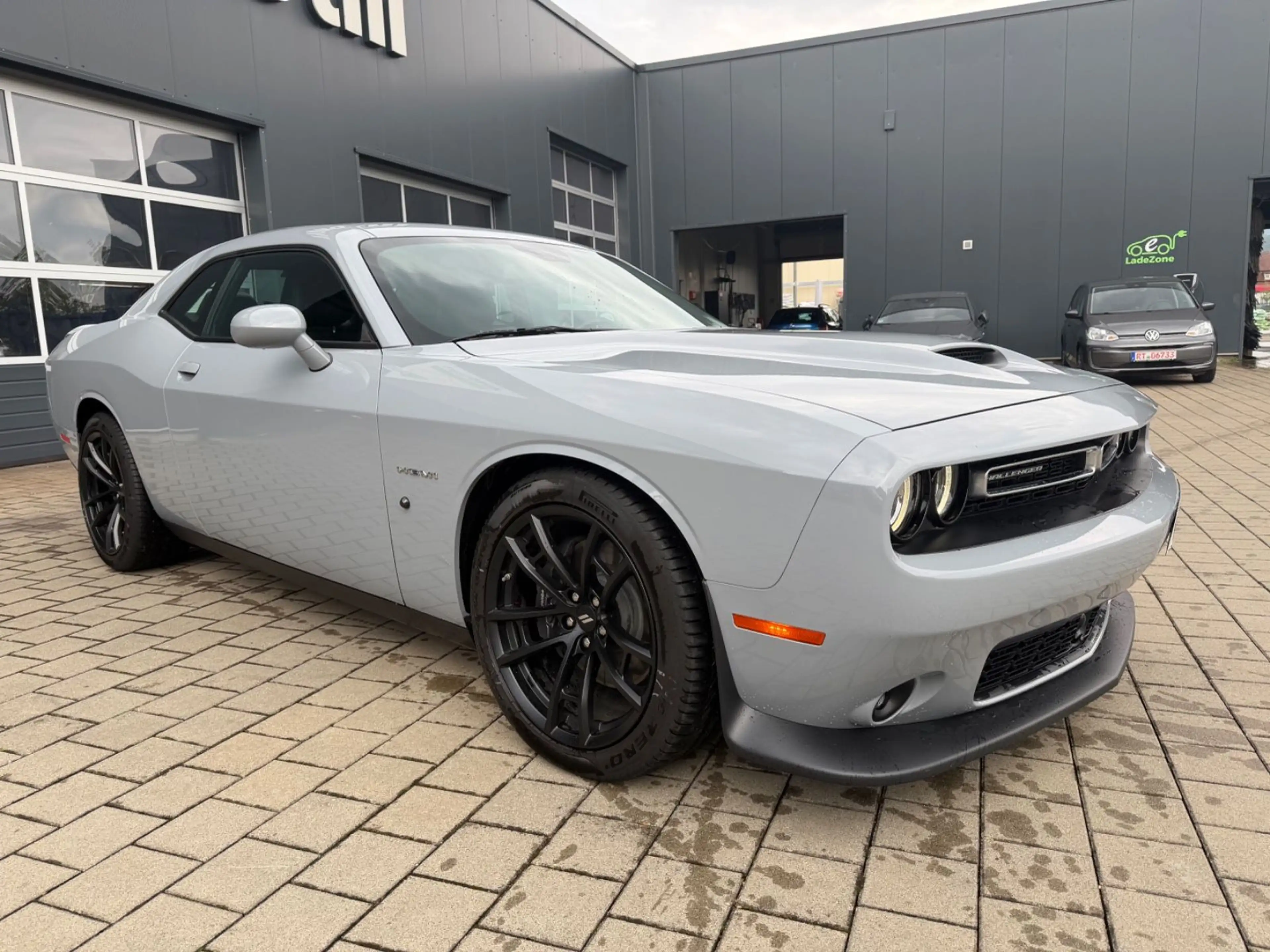Dodge Challenger 5.7 V8 Hemi RT — photo 2