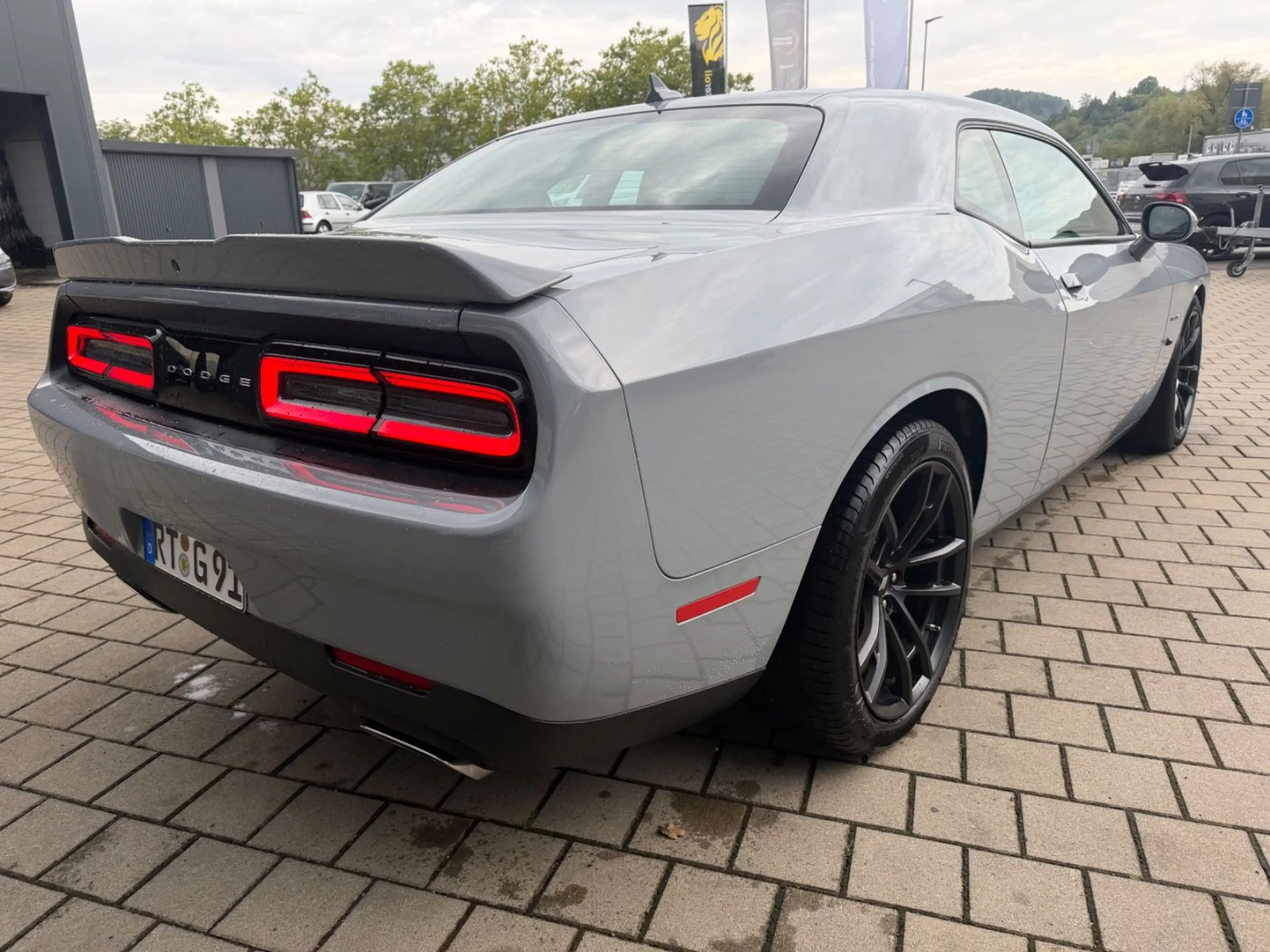 Dodge Challenger 5.7 V8 Hemi RT — photo 5