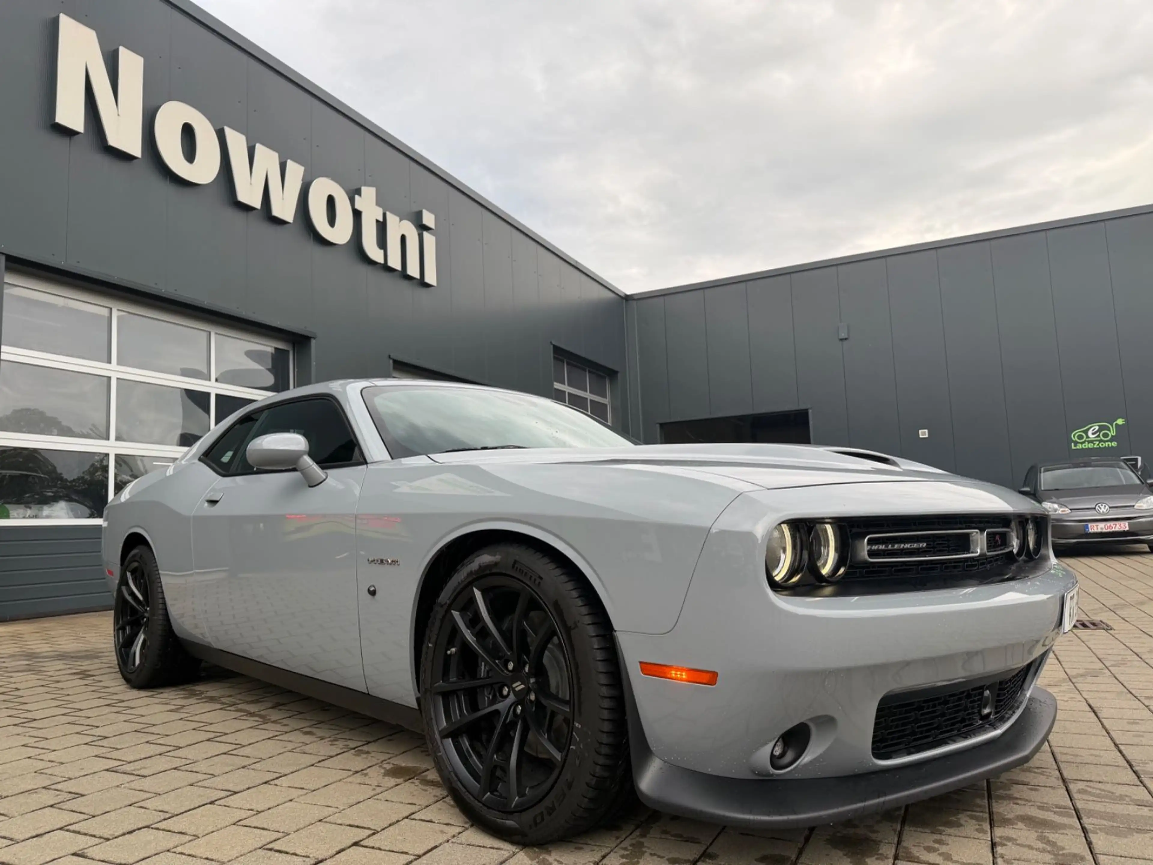 Dodge Challenger 5.7 V8 Hemi RT