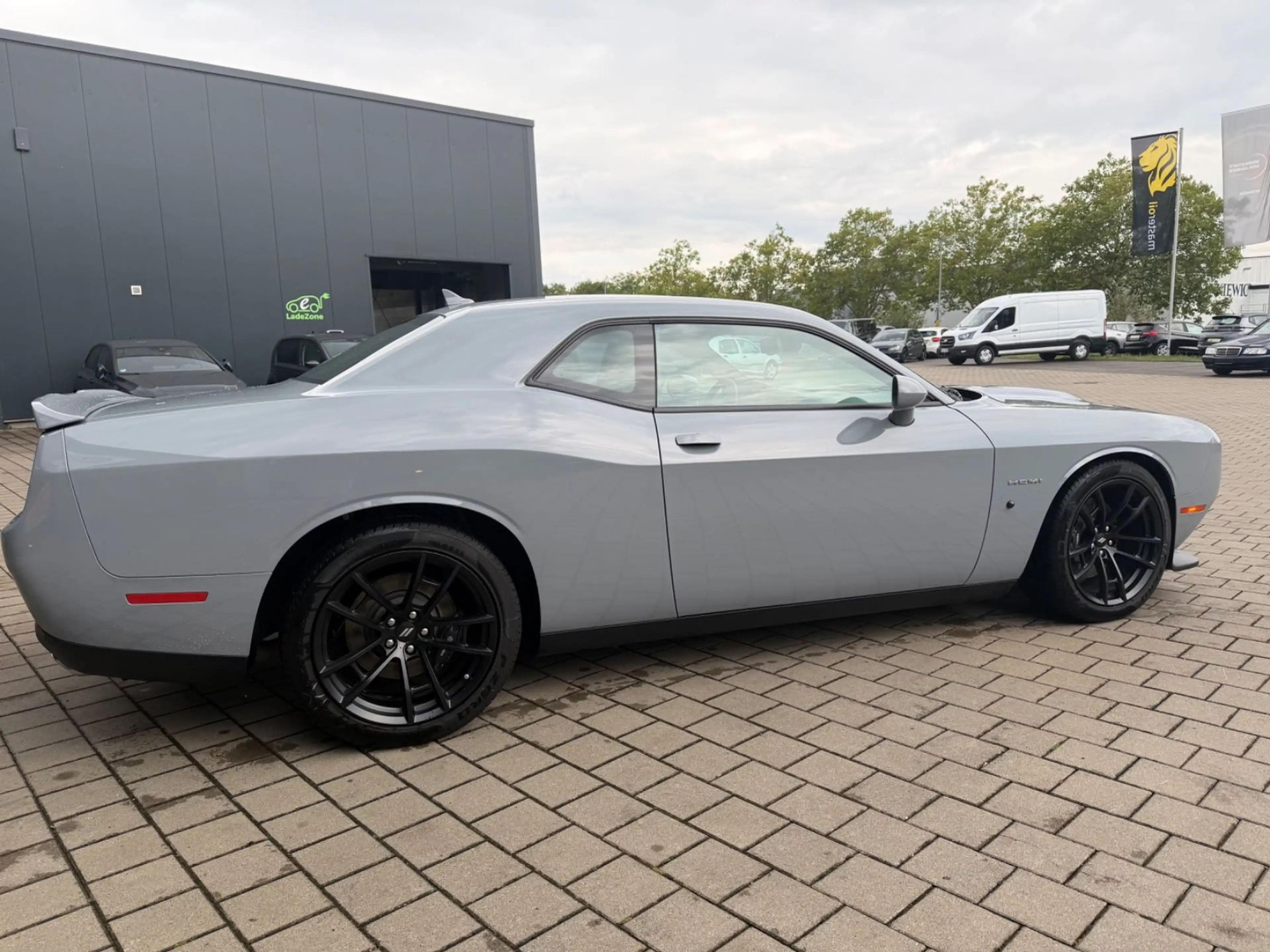 Dodge Challenger 5.7 V8 Hemi RT — photo 3