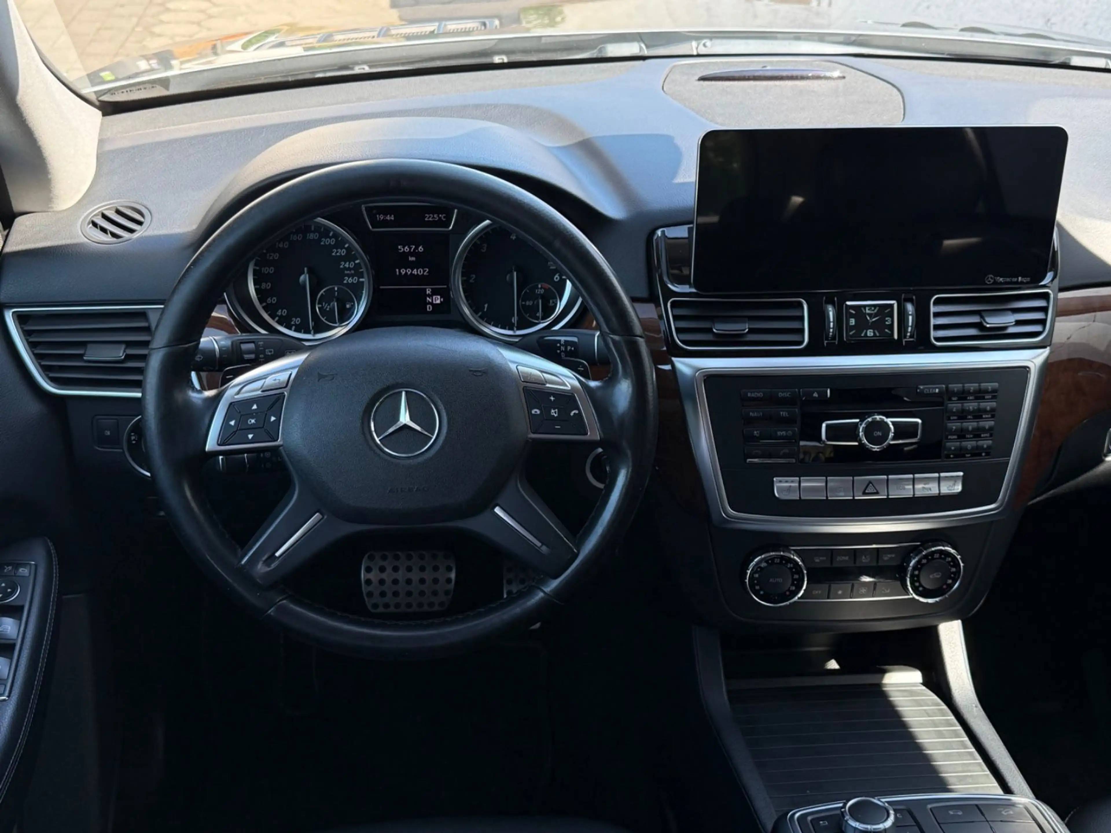 Mercedes-Benz ML 350 CDI BlueTec 4Matic AMG Paket CarPlay LED! — photo 9