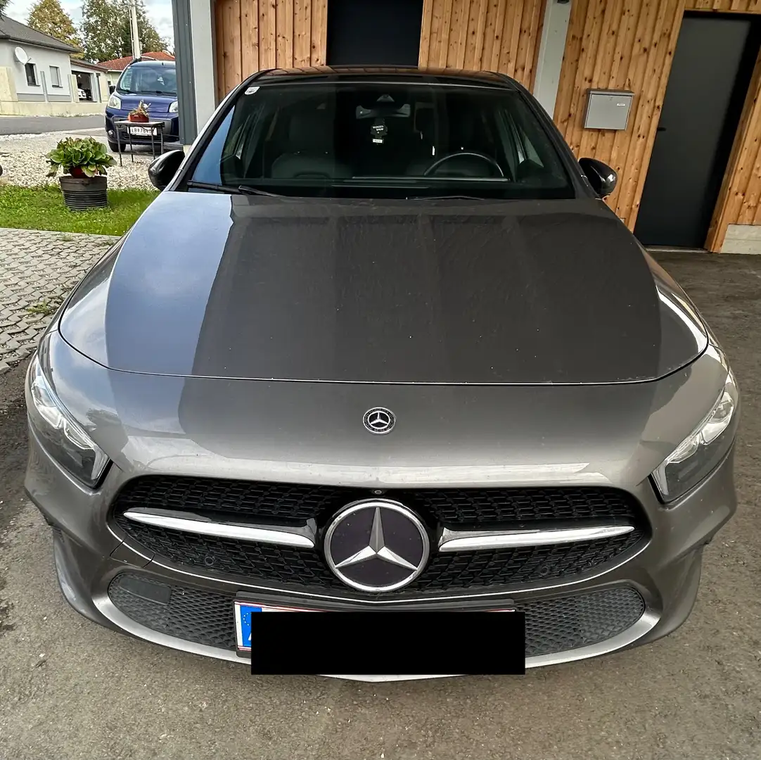 Mercedes-Benz A 180 A 180 d Aut. Grau - 1