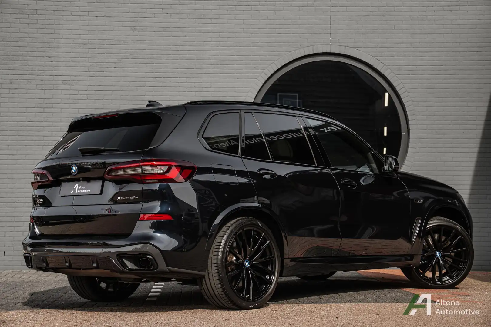 BMW X5 xDrive45e High Executive M-sport, btw, comfortstoe Zwart - 2