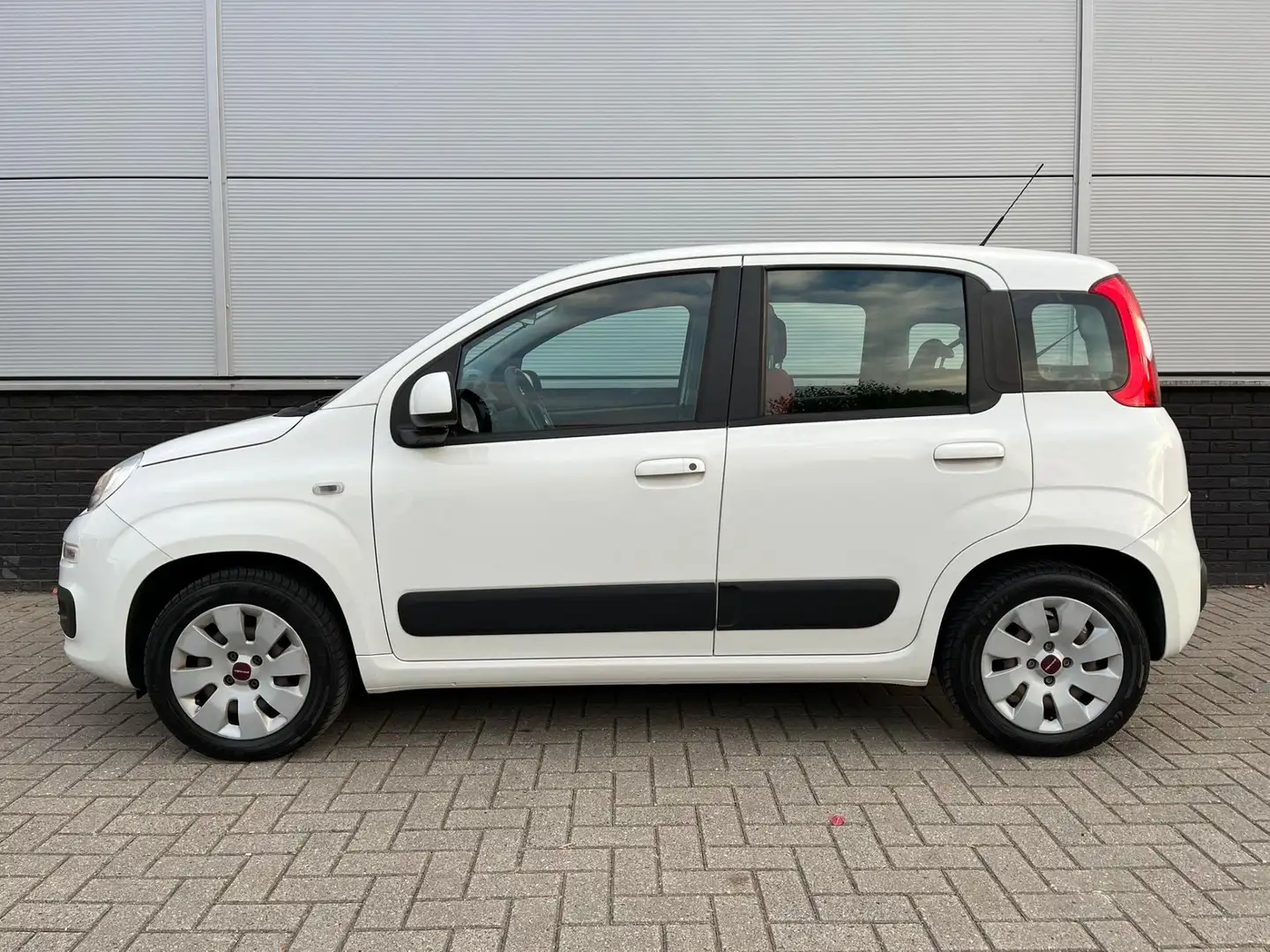 Fiat Panda 0.9 TwinAir Aut. Edizione Cool Airco - isofix - tr Wit - 2