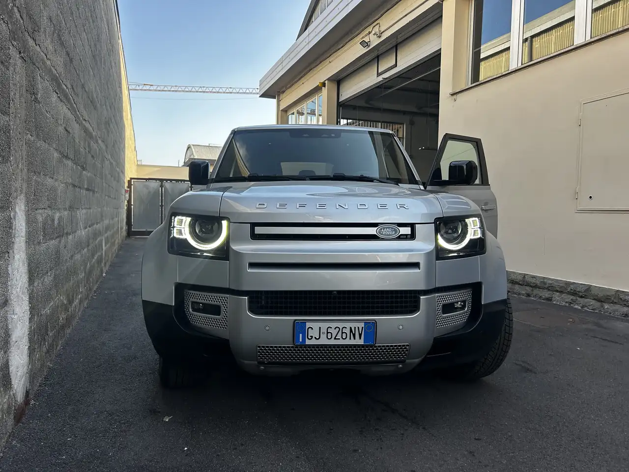 Land Rover Defender