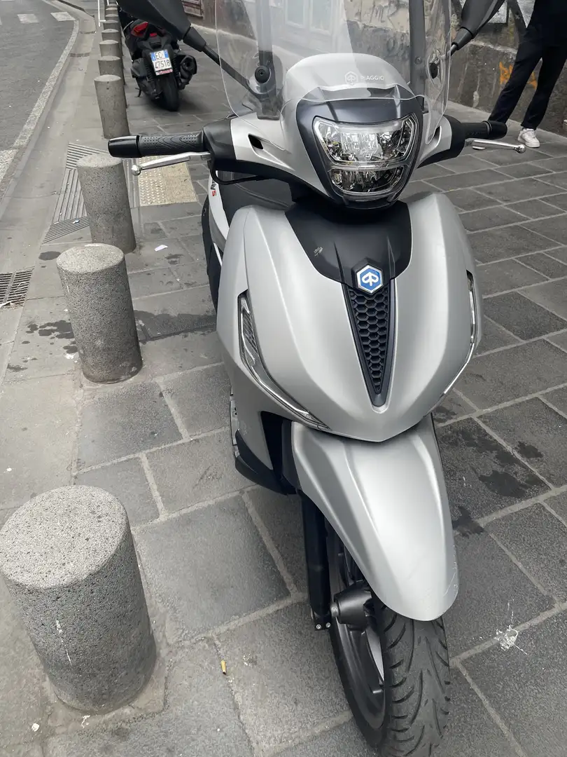 Piaggio Beverly 400 S - 1
