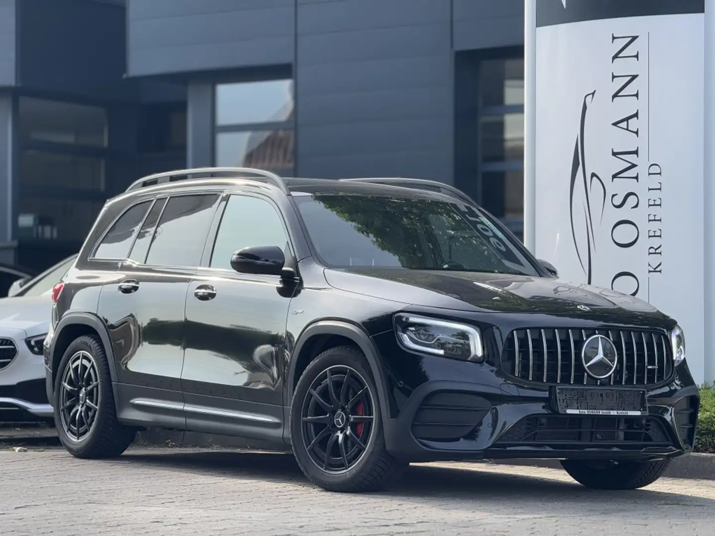 Mercedes-Benz GLB 35 AMG 4Matic AMG Speedshift DCT 8G 7-Sitzer Noir - 1