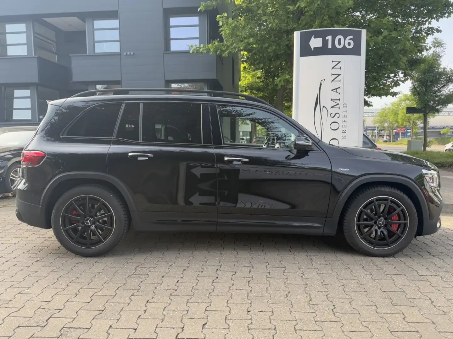 Mercedes-Benz GLB 35 AMG 4Matic AMG Speedshift DCT 8G 7-Sitzer Noir - 2