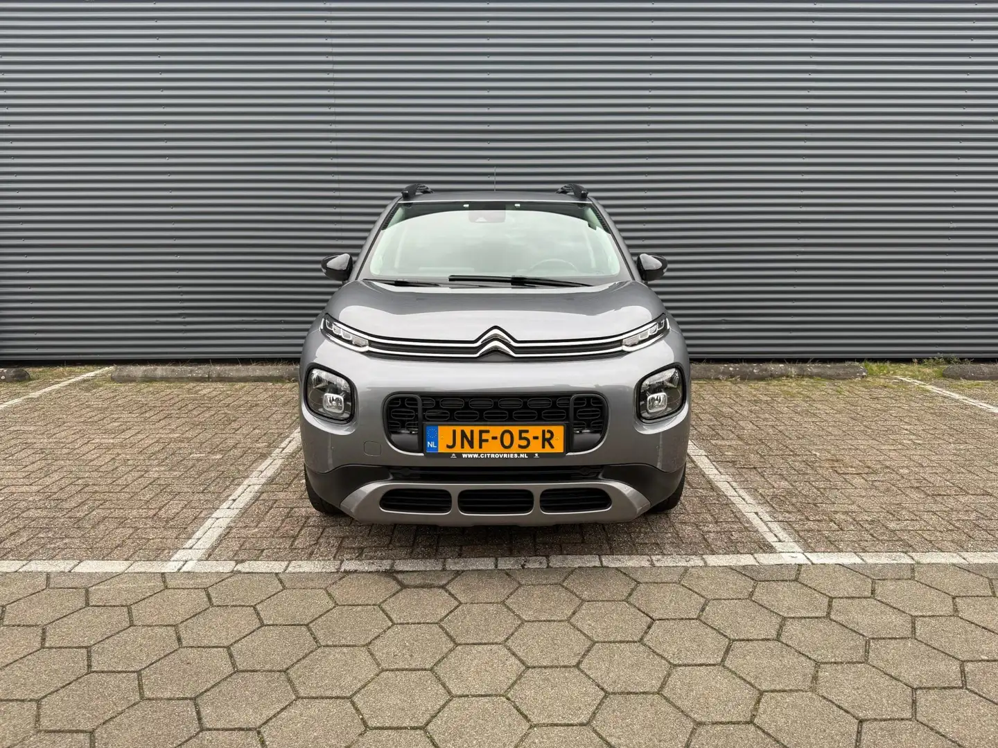 Citroen C3 Aircross 1.2 PT S&S Shine Open Dak Trekhaak PDC Apple Carpl Grijs - 2