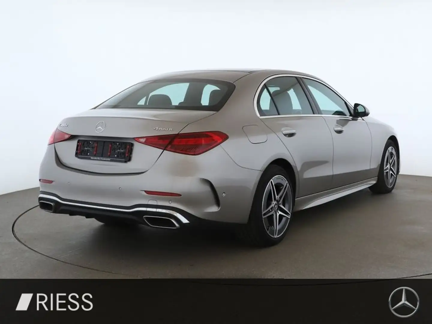 Mercedes-Benz C 300 e 4M AMG Sport Distr Pano W-Paket Keyless Argent - 2