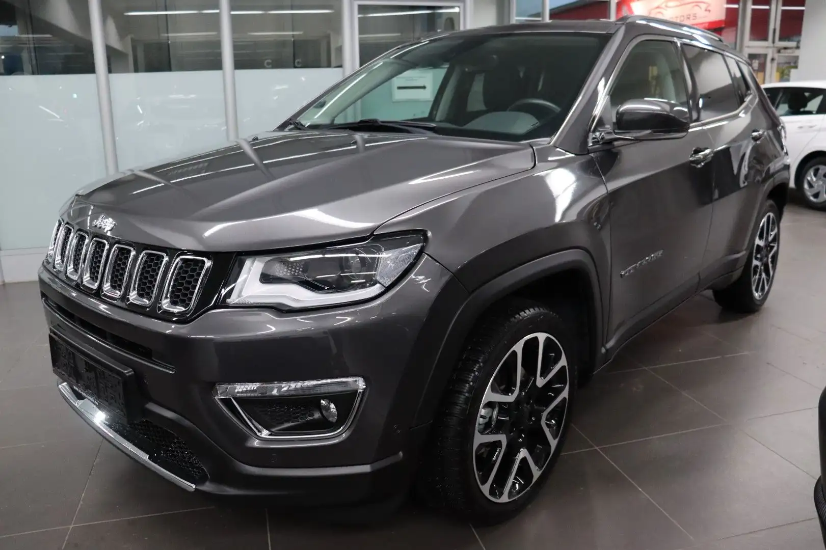 Jeep Compass 1.3 Limited Navi P.Assist Leder Alu19 Gris - 1