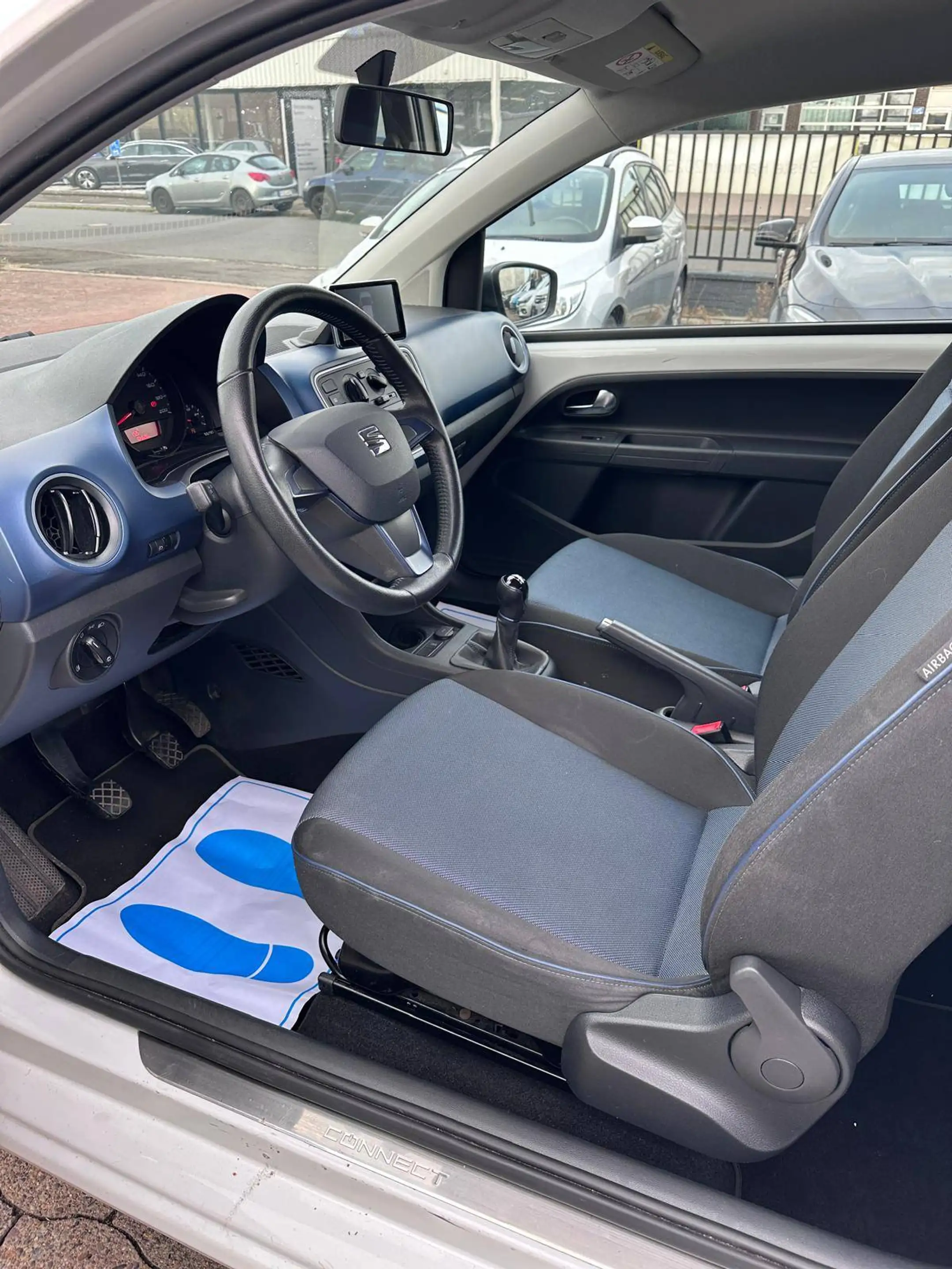 SEAT Mii Connect — photo 8