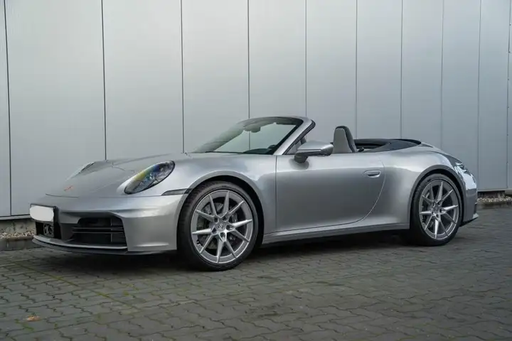 Porsche Carrera 2025