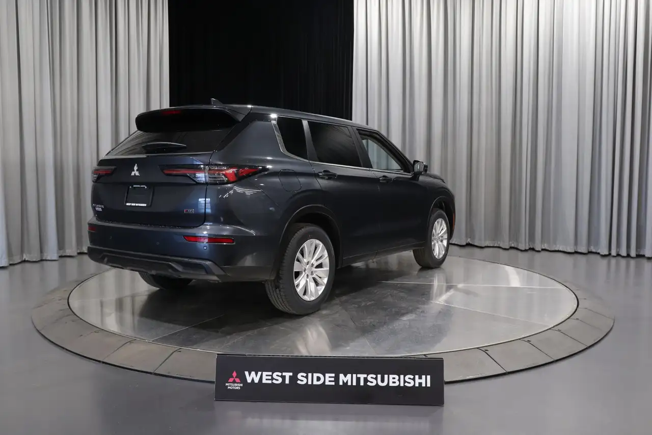Mitsubishi Outlander снимка Mitsubishi Outlander
