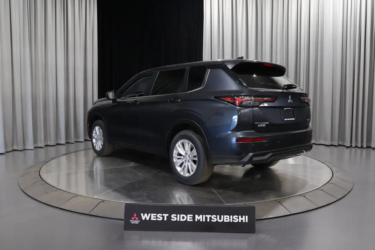 Mitsubishi Outlander снимка Mitsubishi Outlander
