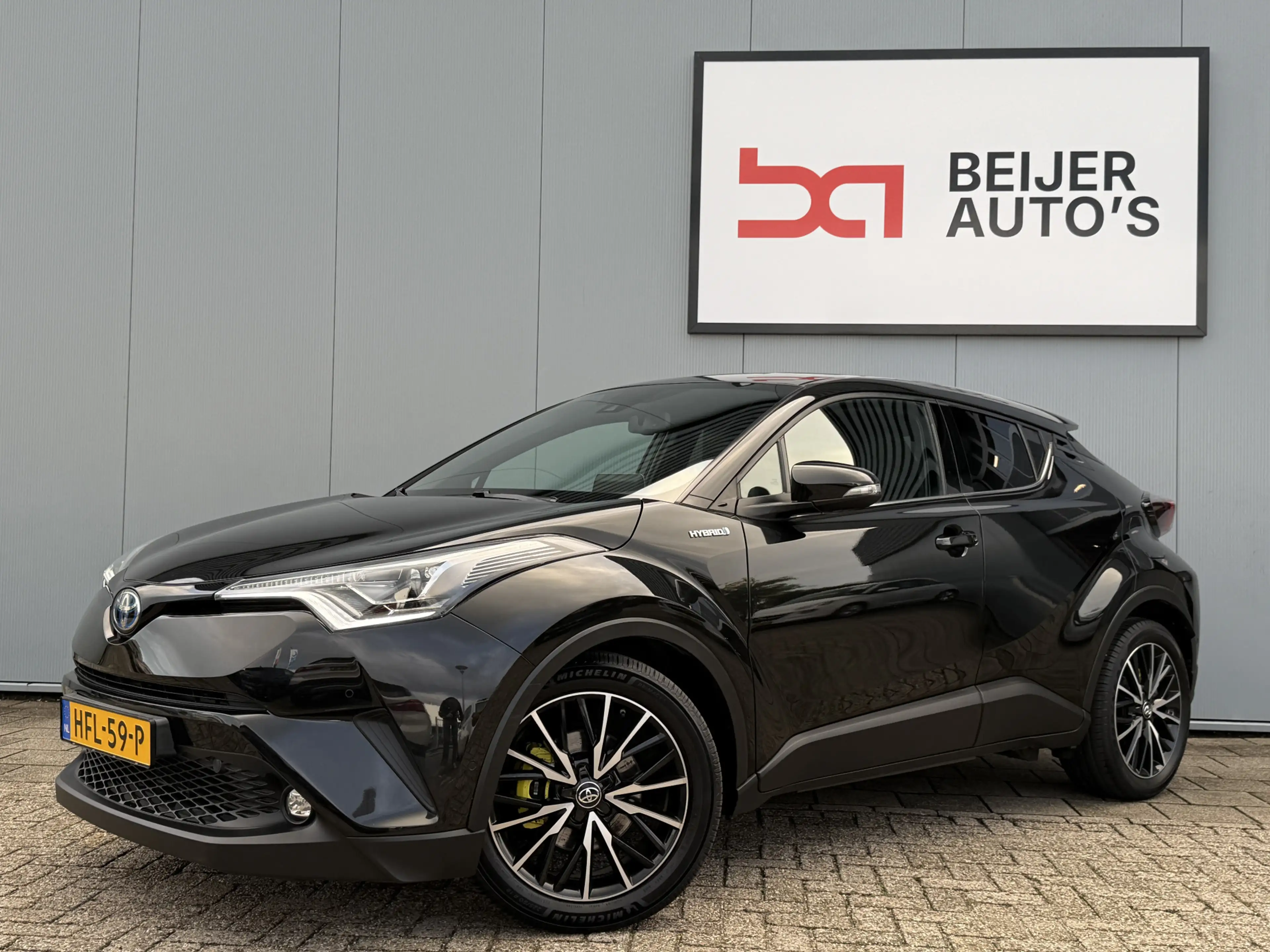 Toyota C-HR 1.8 Hybrid Bi-Tone Automaat Navigatie/Camera/18inc
