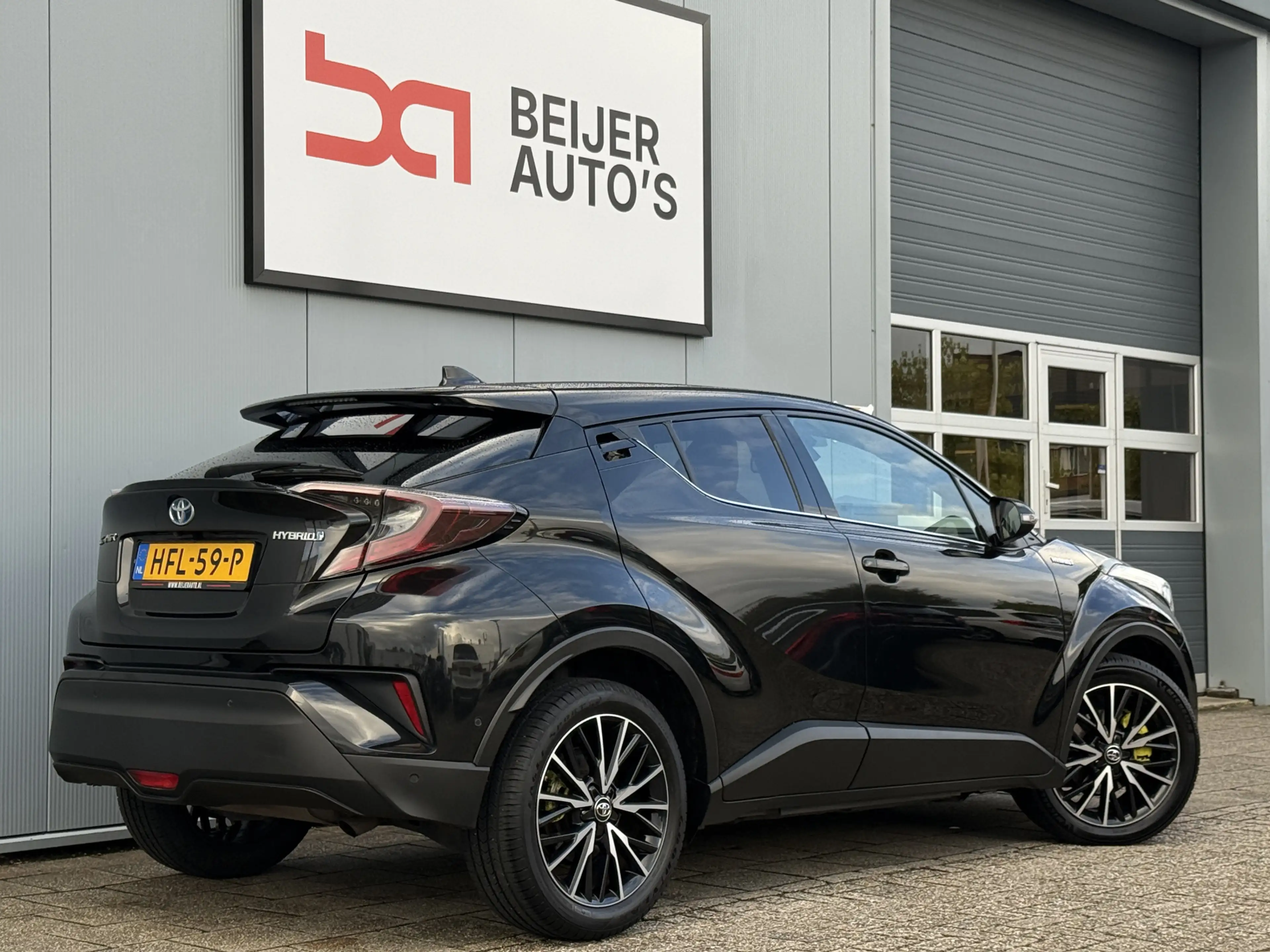 Toyota C-HR 1.8 Hybrid Bi-Tone Automaat Navigatie/Camera/18inc — photo 4
