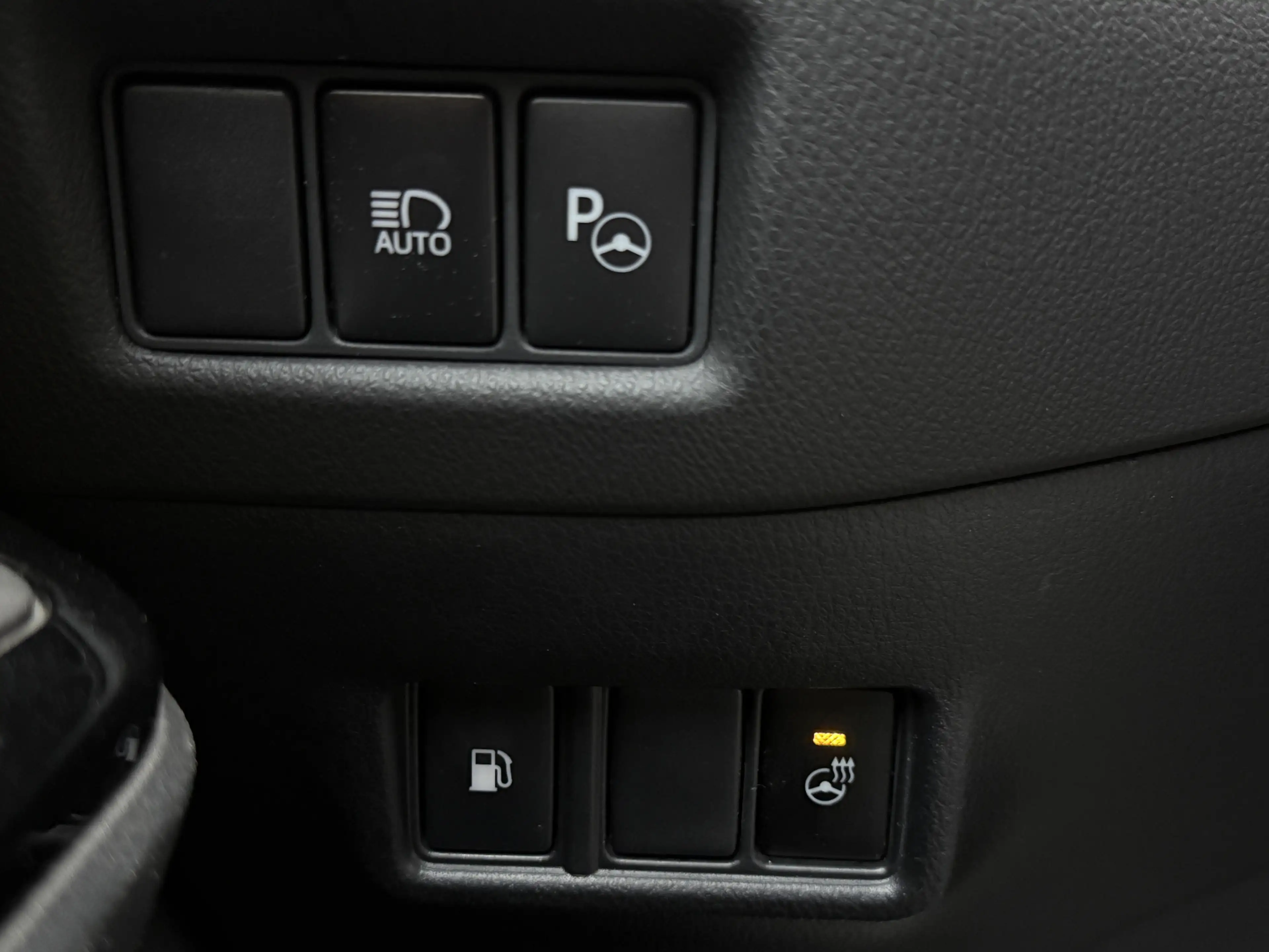Toyota C-HR 1.8 Hybrid Bi-Tone Automaat Navigatie/Camera/18inc — photo 15