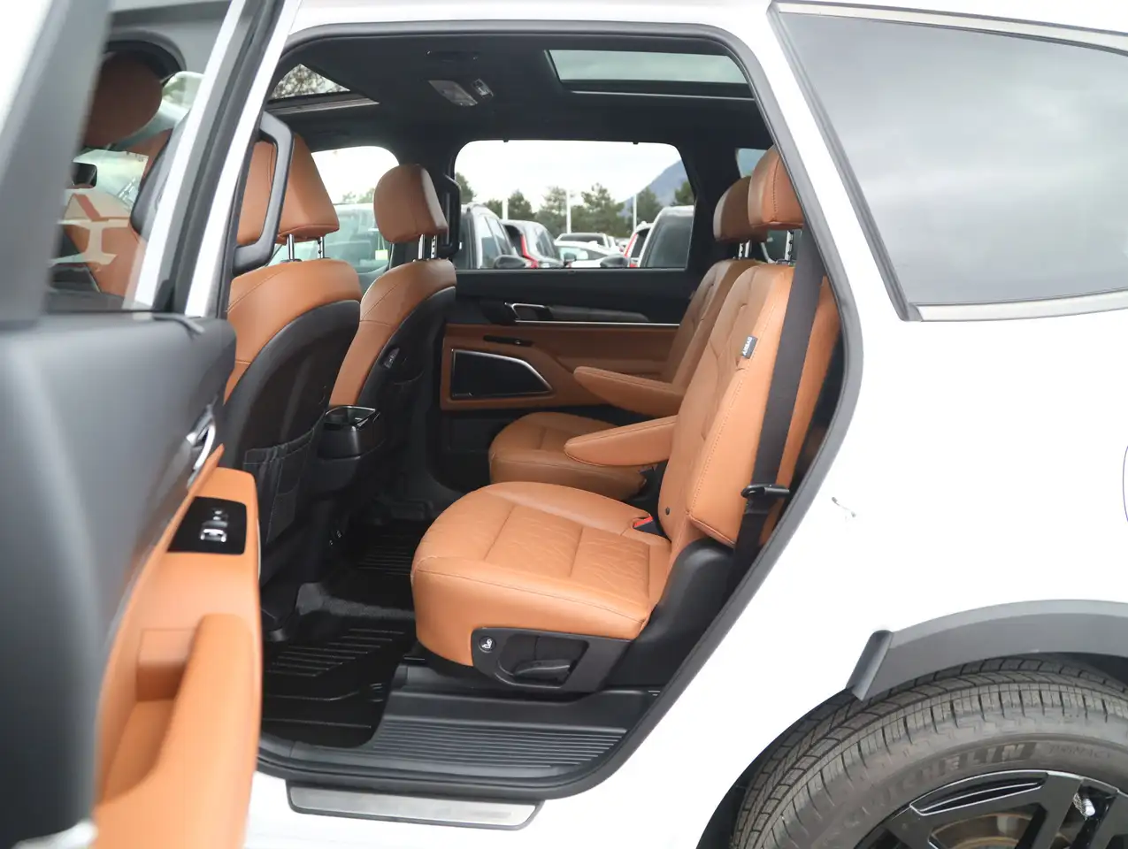 Kia Telluride снимка Kia Telluride