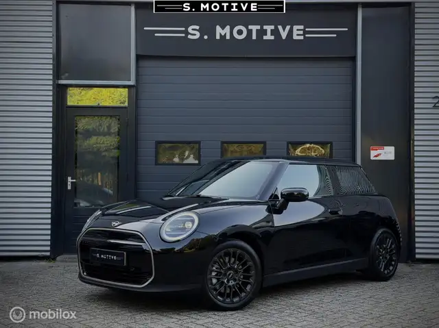 MINI Cooper E 3-Deurs Favoured M 40.7 kWh Nieuw! Fabriek Garanti