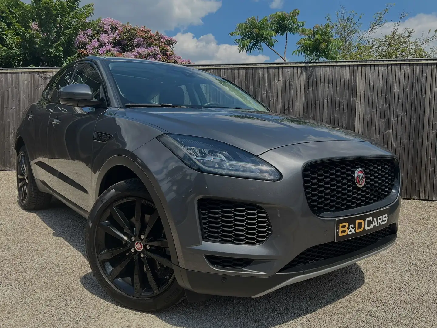 Jaguar E-Pace 2.0 D (EU6.2) NETTO: €15.694 PANO/LEDER/LED/20" Grijs - 1