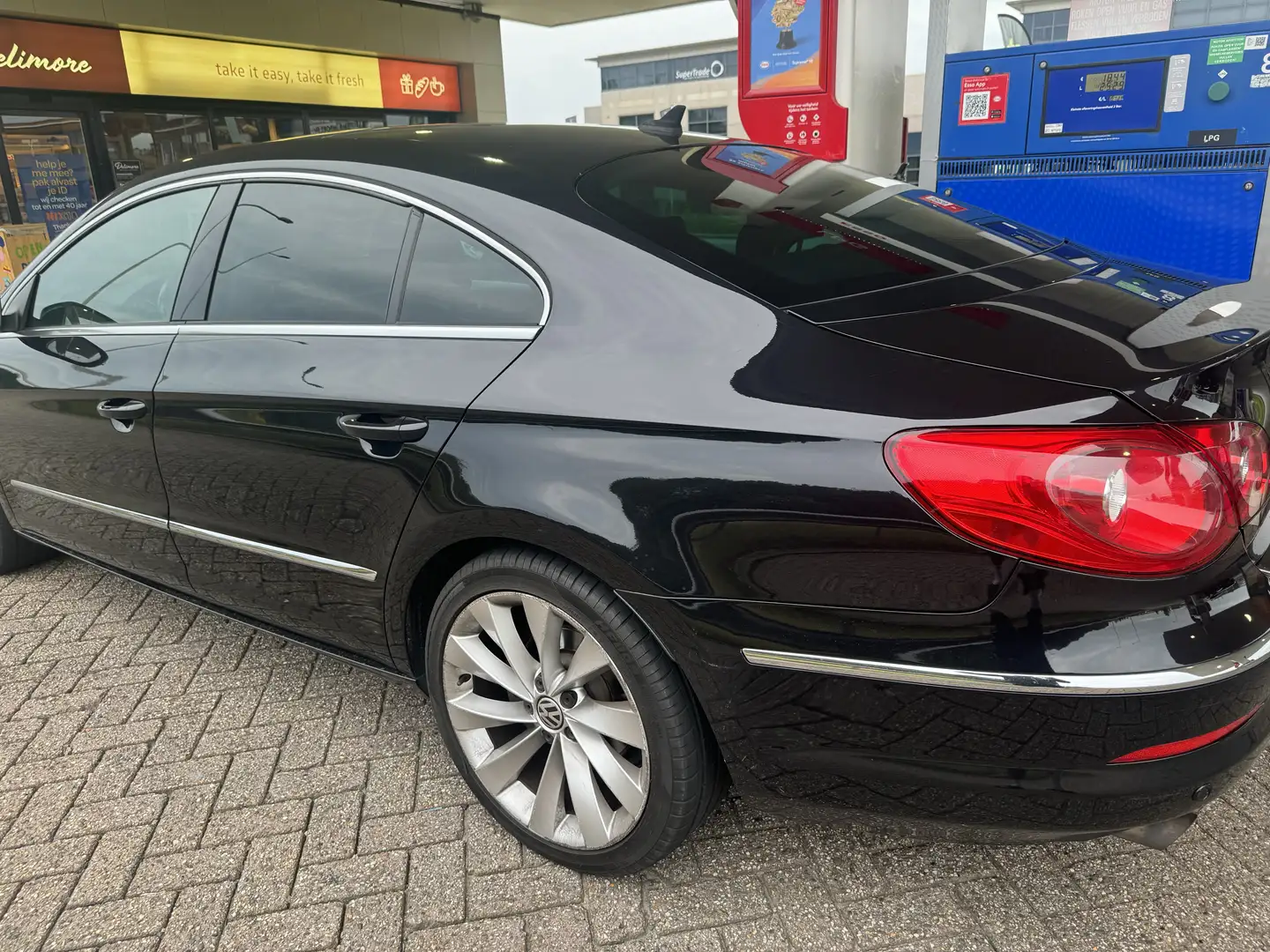 Volkswagen Passat CC 1.8 TSI 4p. Negru - 1