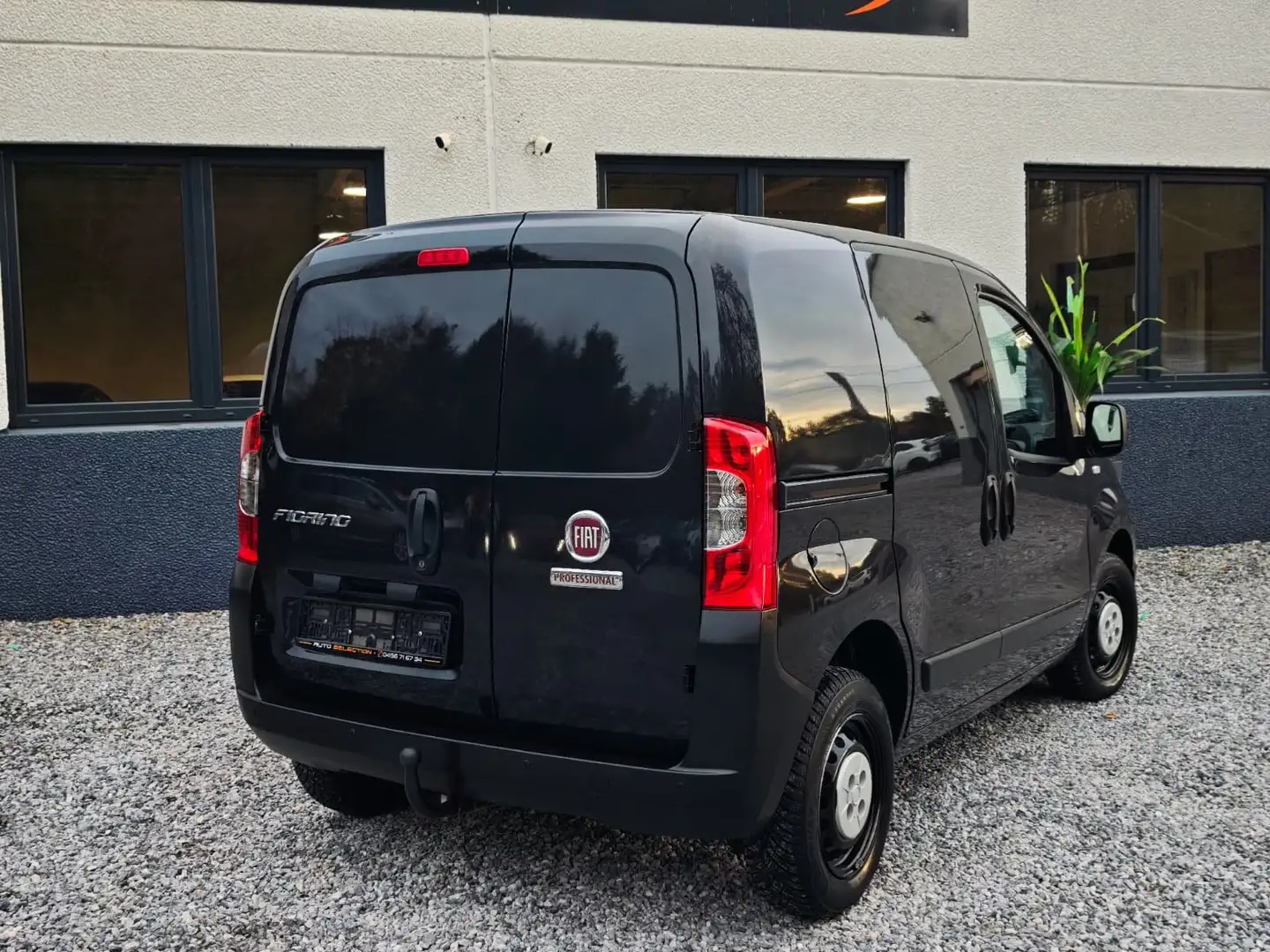Fiat Fiorino 1.3 MJET - TRES PROPRE - CABINE TOLEE - NAVI Noir - 2
