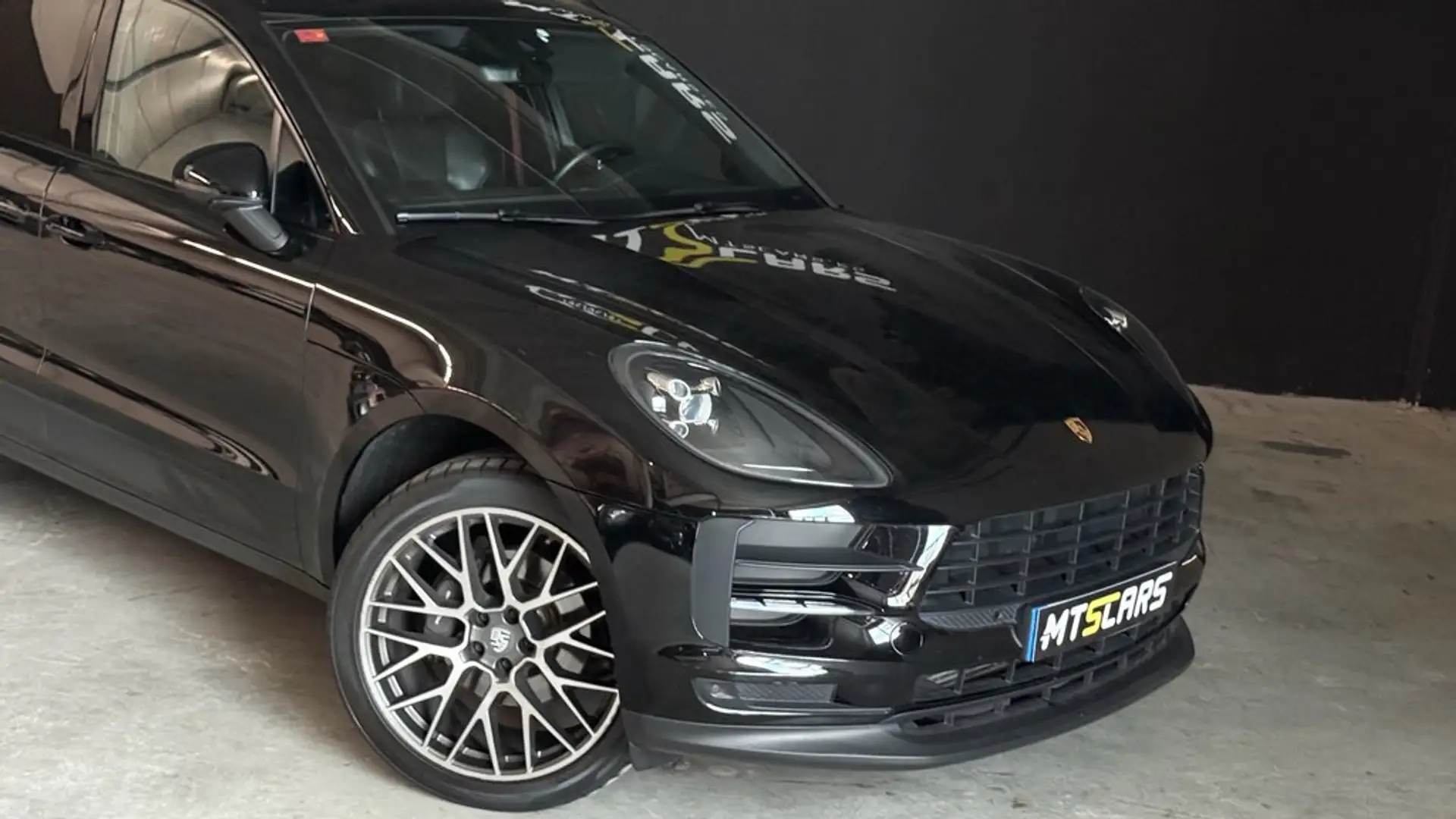 Porsche Macan Schwarz - 2