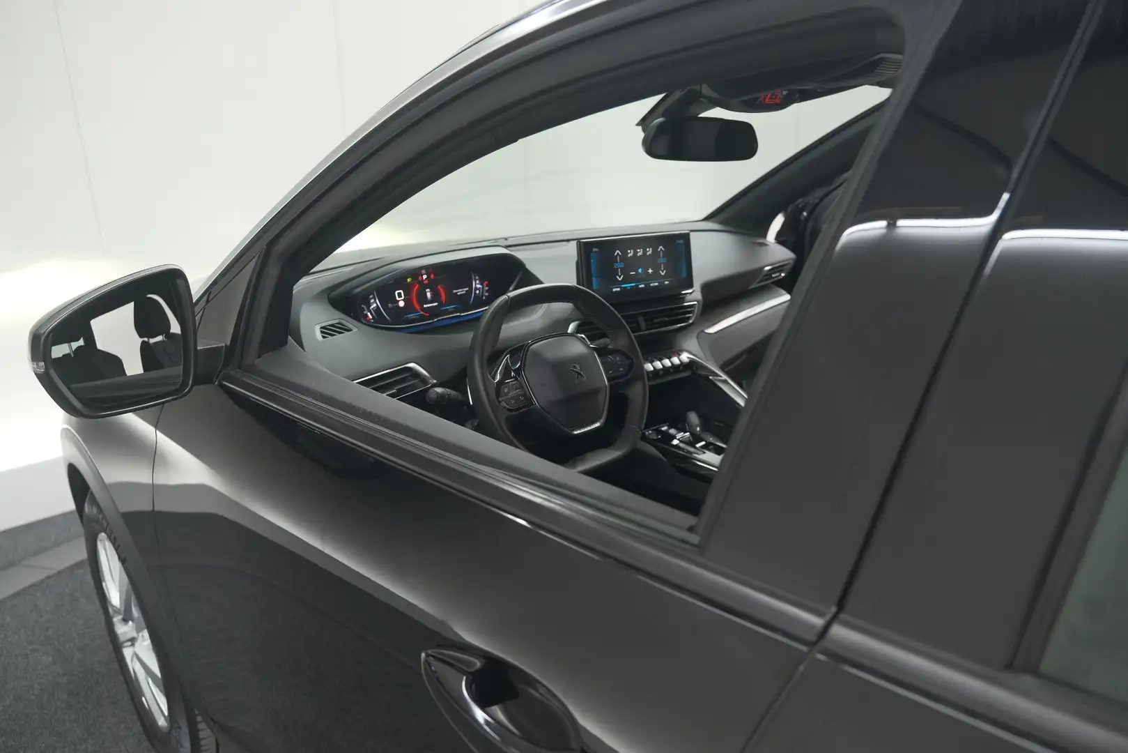 Peugeot 5008 PureTech 130 EAT8 Active Pack | 7 Zitplaatsen | Ca Zwart - 2